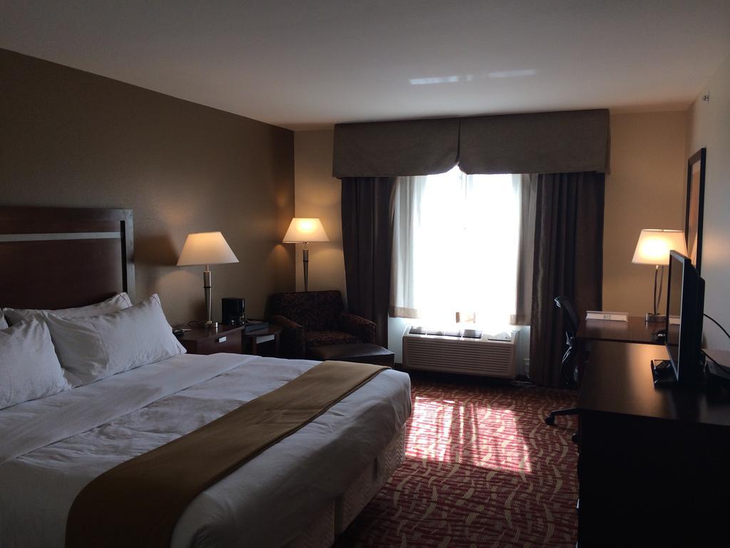 Holiday Inn Express & Suites Glendive By Ihg Oda fotoğraf