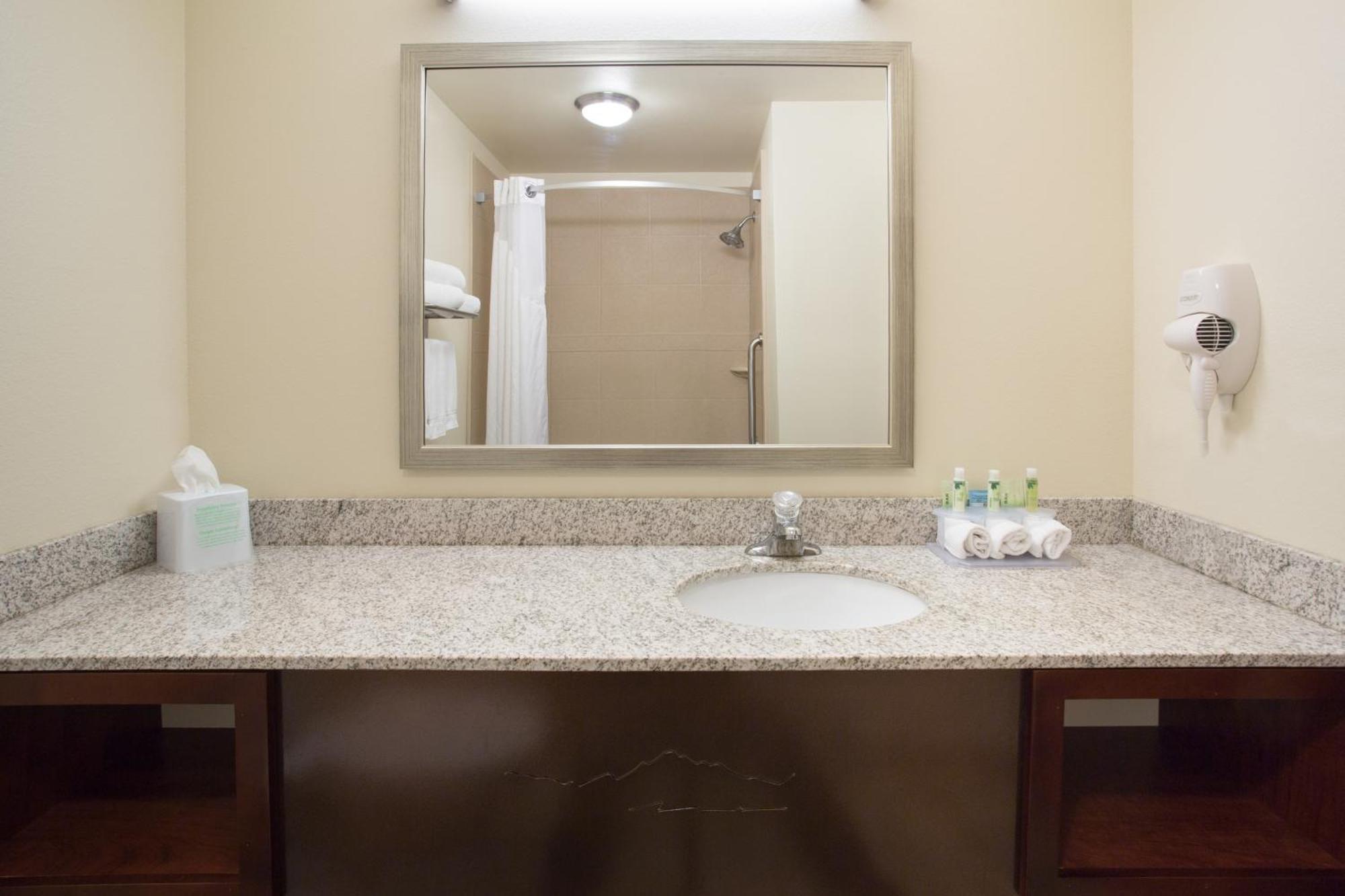 Holiday Inn Express & Suites Glendive By Ihg Dış mekan fotoğraf