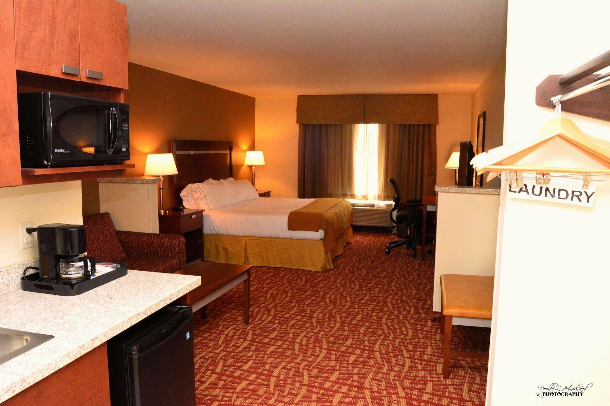 Holiday Inn Express & Suites Glendive By Ihg Dış mekan fotoğraf